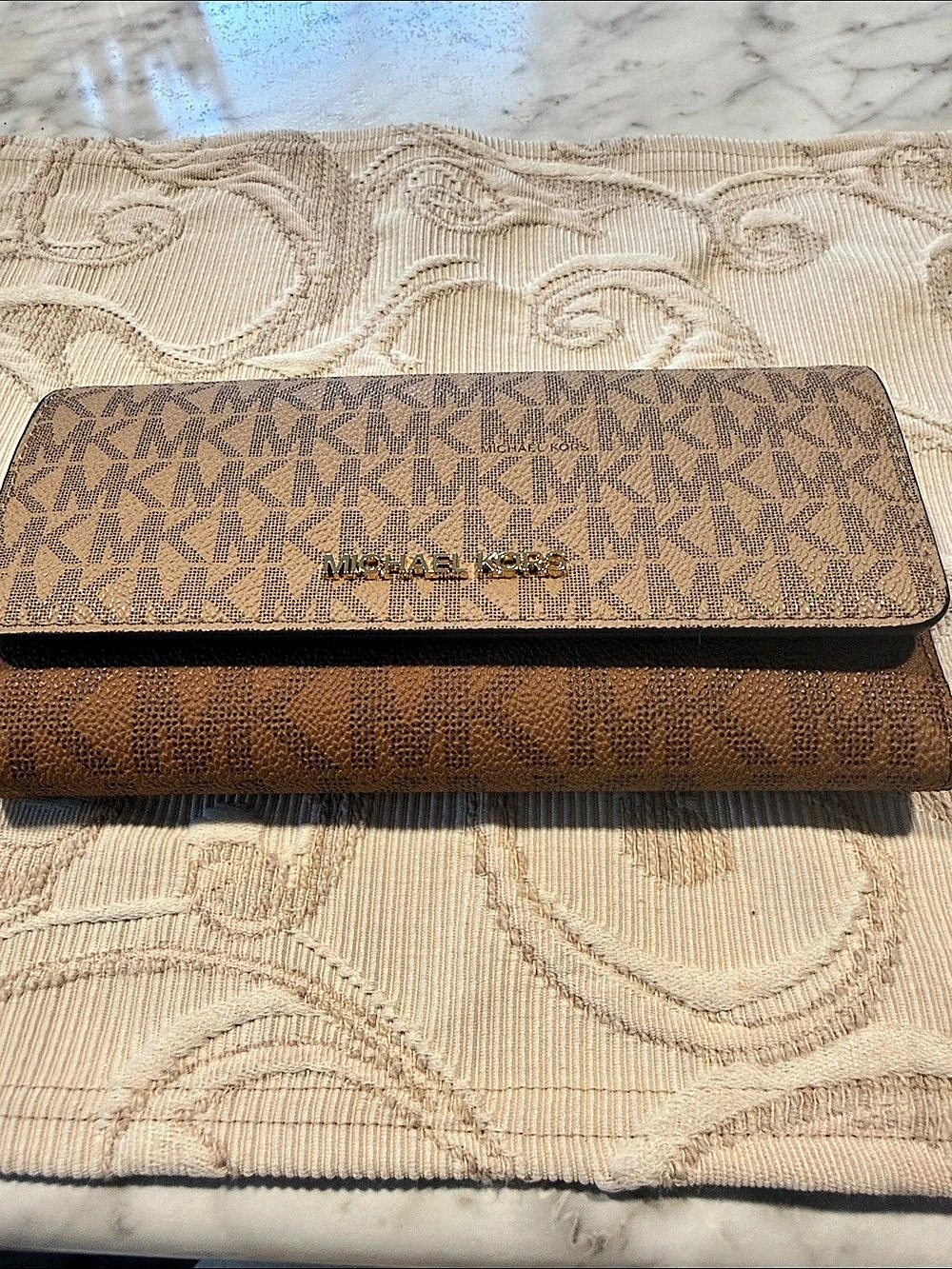 Michael Kors Jet Set Large Signature Logo Tri-Fold Wallet Monogram Continental